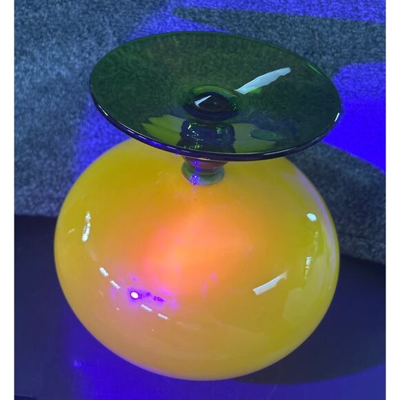 Mid Century Yellow Empoli Glows Orange Cased Glass With Green Pedestal - Picture 7 of 11